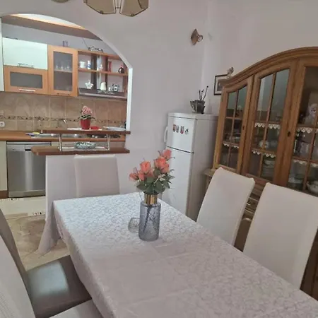 Three-bedroom With Sea View A2 *