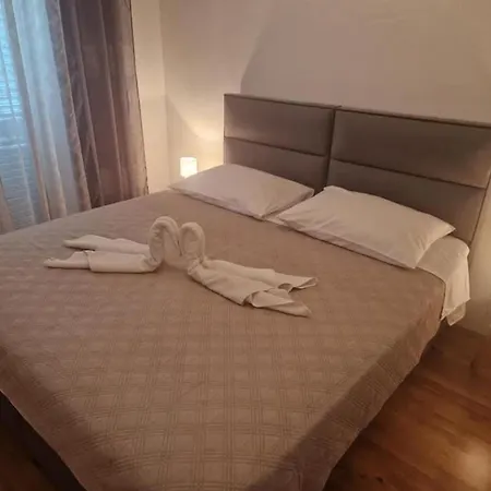 Appartement Three-bedroom With Sea View A2 *