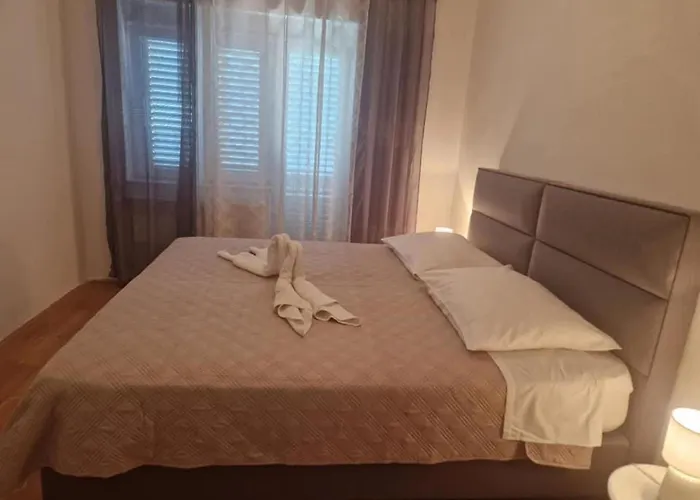 Three-bedroom With Sea View A2 Appartement *