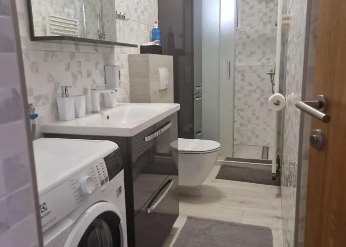 Three-bedroom With Sea View A2 * 特罗吉尔