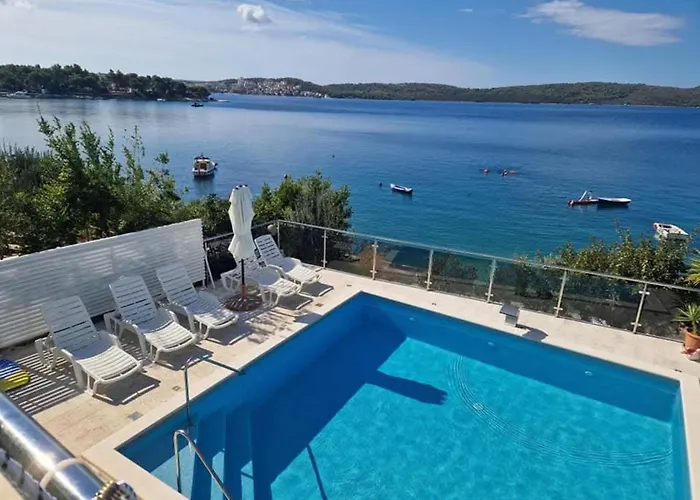Three-bedroom With Sea View A2 Trogir