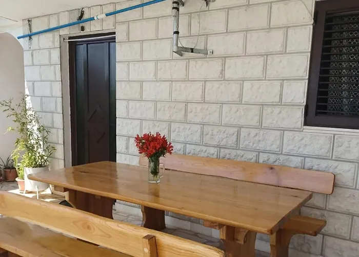 公寓 Three-bedroom With Sea View A2 *